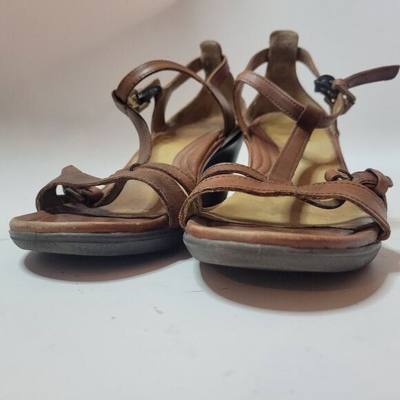 Ecco Brown Leather T-Strap Heeled Sandals - Picture 7 of 14